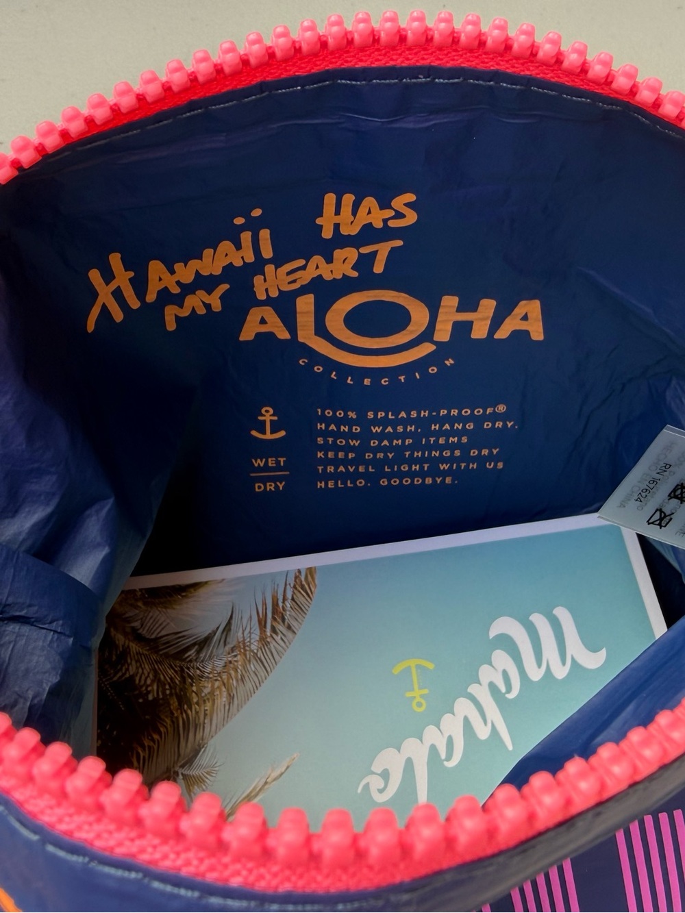 NWT MAUI EXCLUSIVE Aloha Collection Reversible HoloHolo Tote Bundle DISCONTINUED - Picture 8 of 9